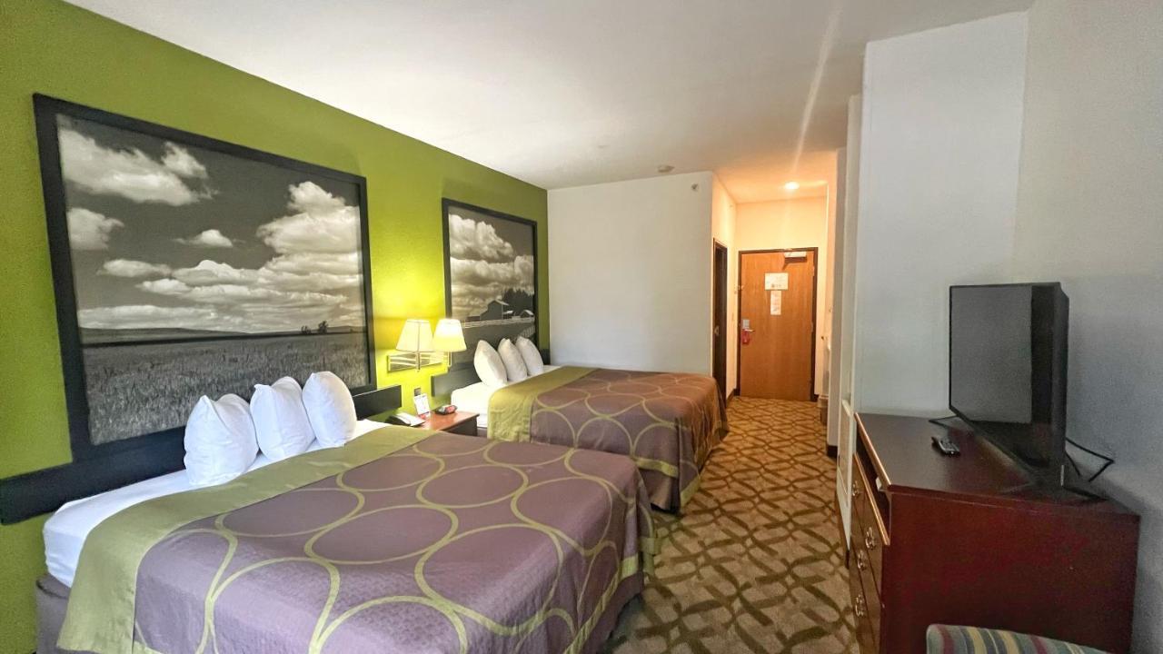 Super 8 By Wyndham De Soto Hotell Exteriör bild