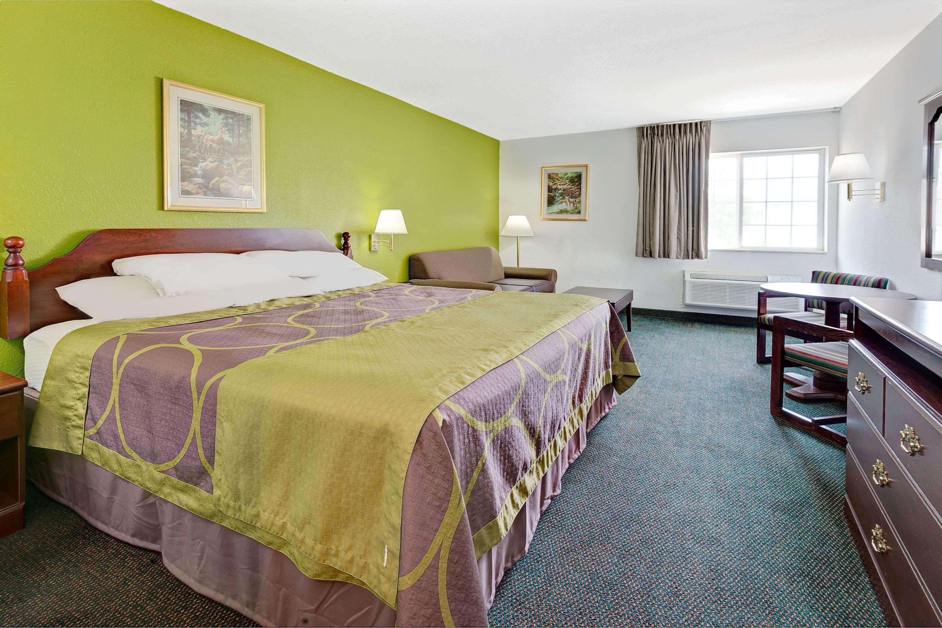 Super 8 By Wyndham De Soto Hotell Exteriör bild
